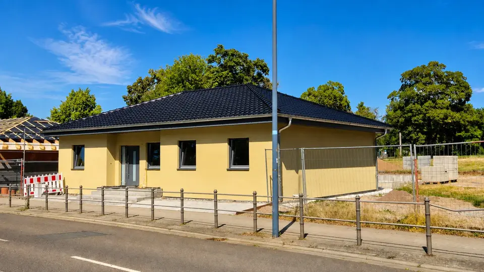 4 room house with 130 m² in Aschersleben – Photo 1