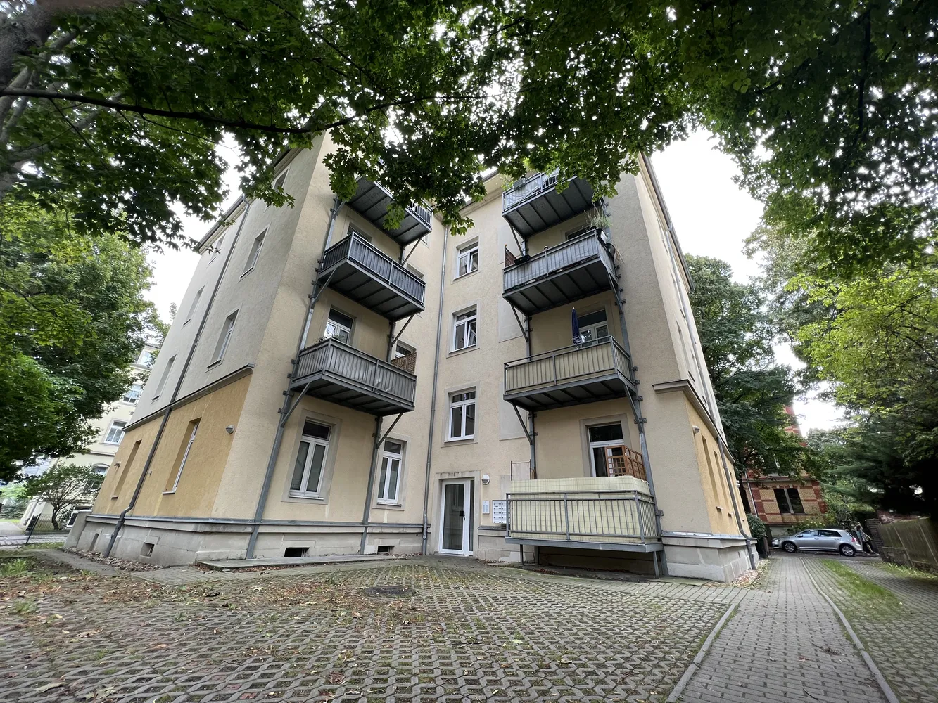 2 Zimmer Wohnung mit 69 m² in Dresden – Bild 1