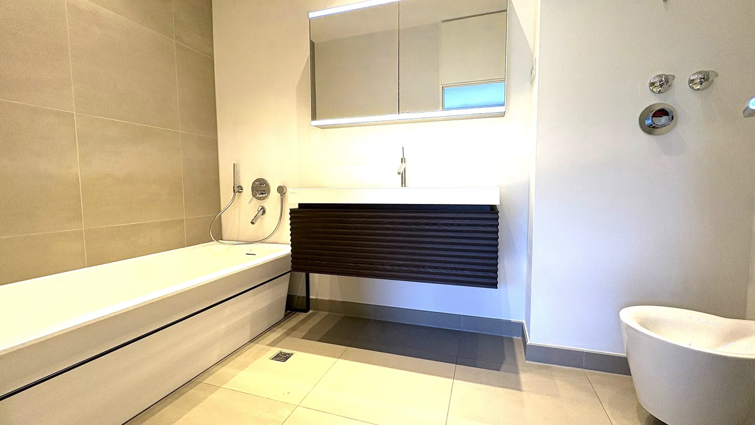 3 Zimmer Wohnung mit 213 m² in Berlin – Bild 8