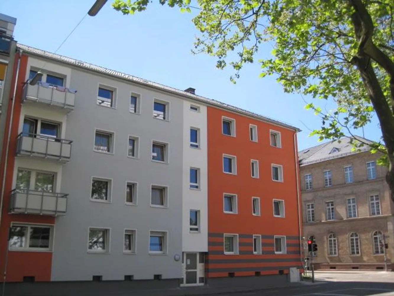 2 Zimmer Wohnung mit 45 m² in Karlsruhe – Bild 1
