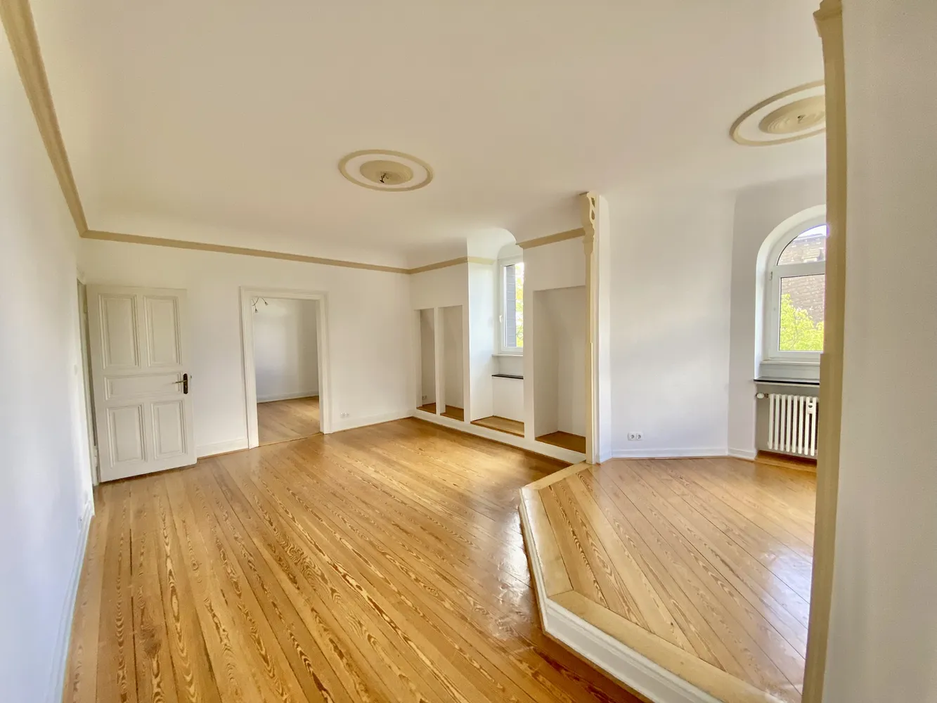 6 Zimmer Wohnung mit 150 m² in Wiesbaden – Bild 7