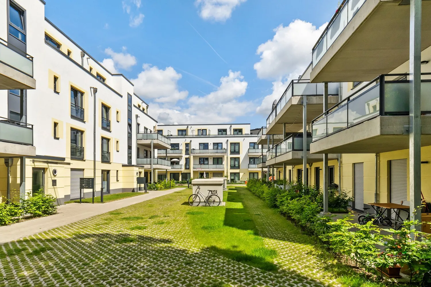 2 Zimmer Wohnung mit 85 m² in Köln – Bild 9