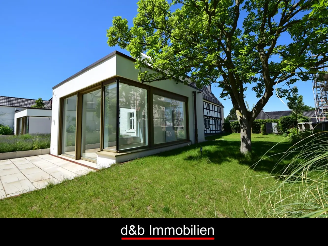 9 room house with 320 m² in Bonn – Photo 9