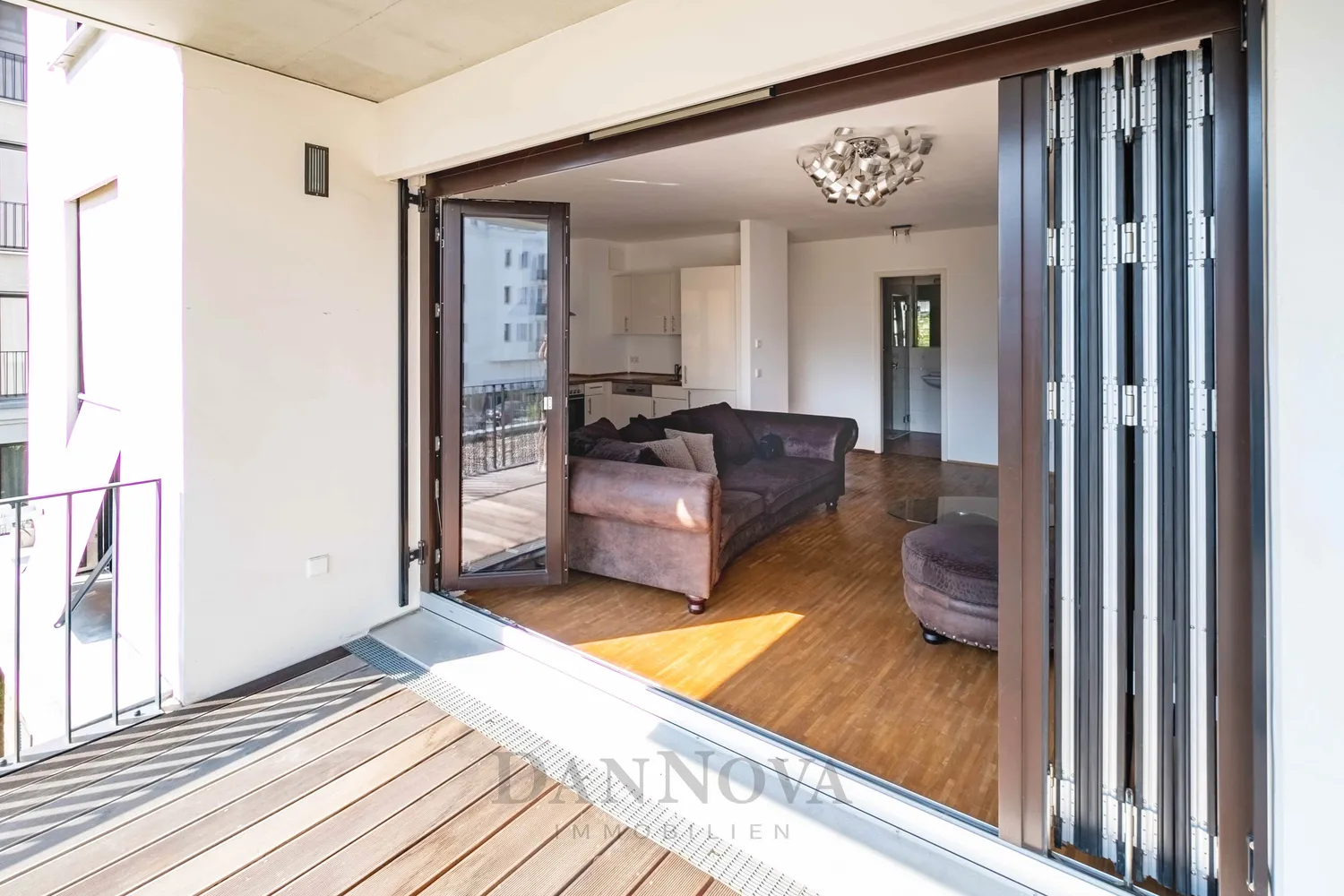 2 room apartment with 60 m² in Frankfurt am Main – Photo 3