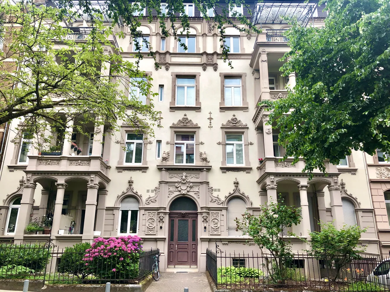 4 Zimmer Wohnung mit 95 m² in Wiesbaden – Bild 1