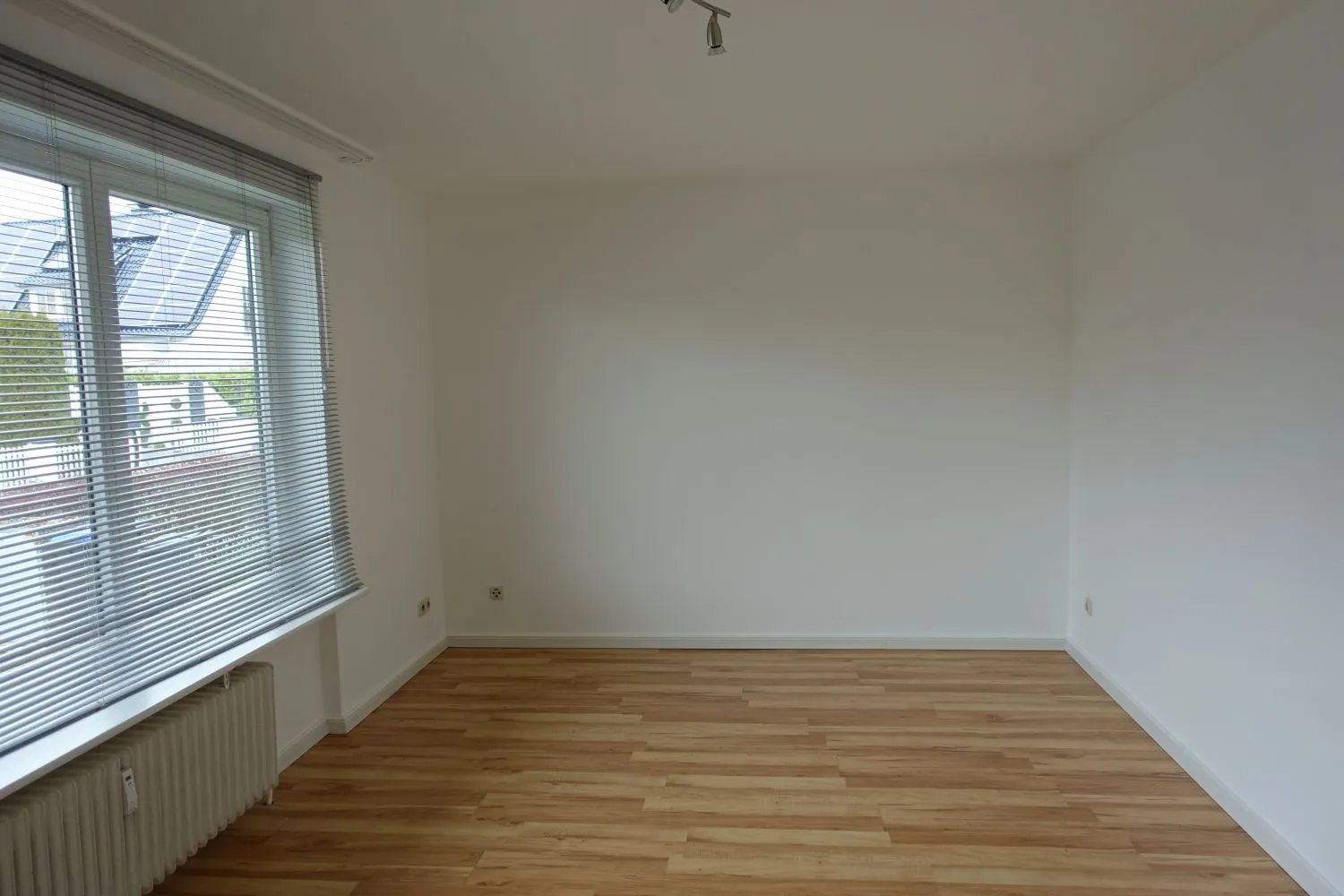 1 Zimmer Wohnung mit 24 m² in Lübeck – Bild 2