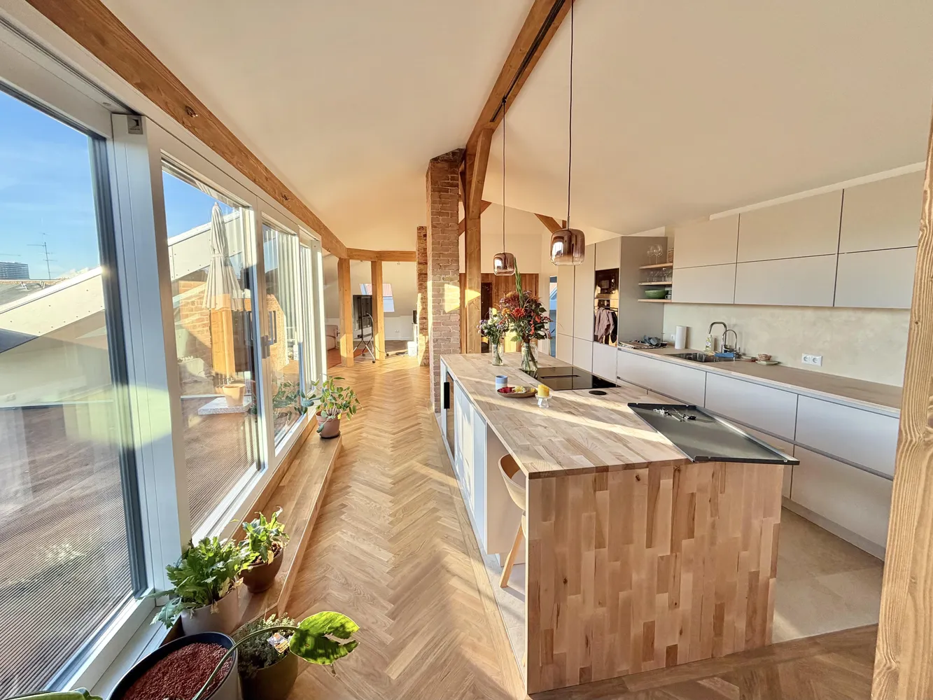 4 Zimmer Wohnung mit 163 m² in Berlin – Bild 1