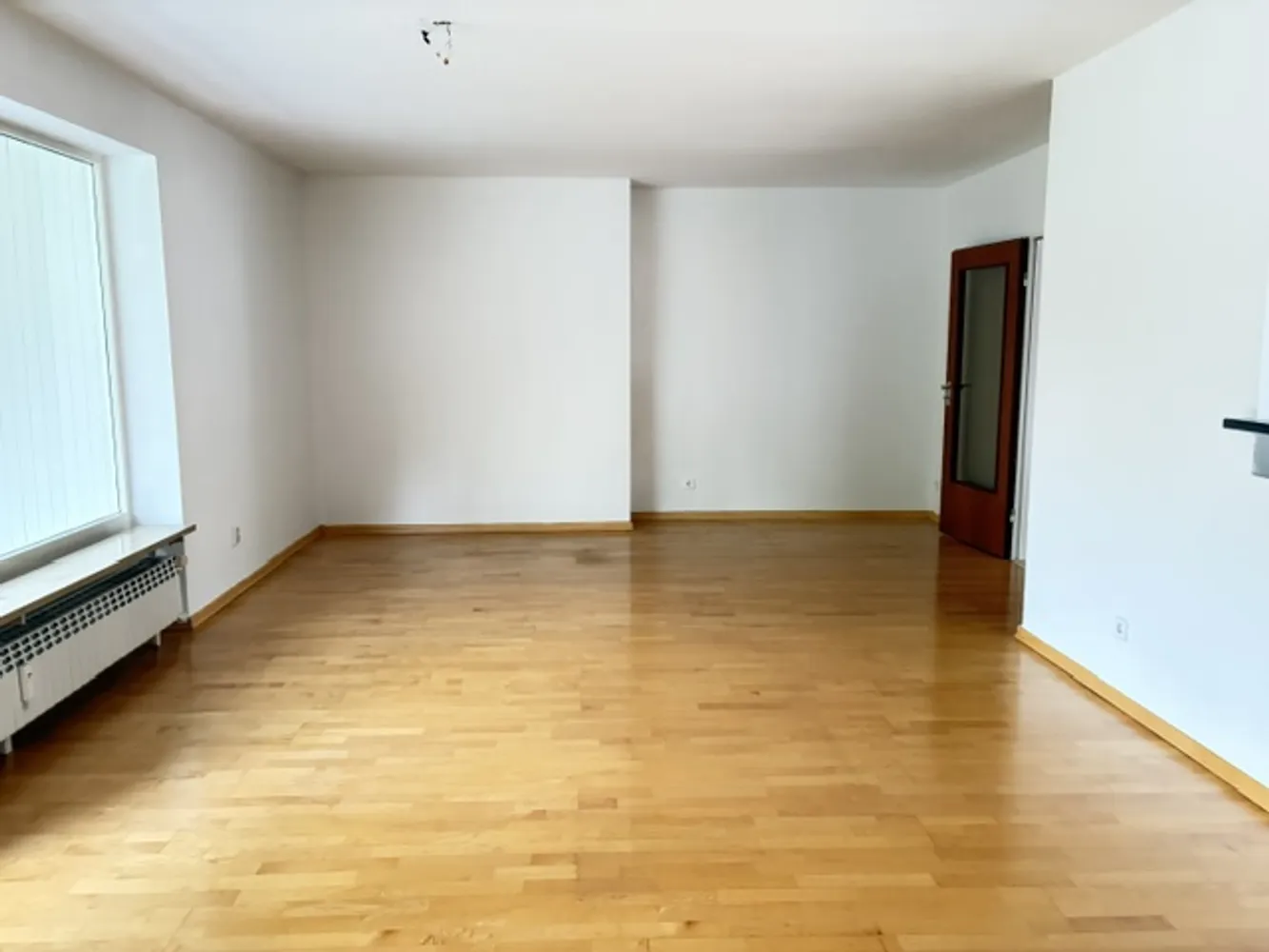 3 Zimmer Wohnung mit 96 m² in Düsseldorf – Bild 2