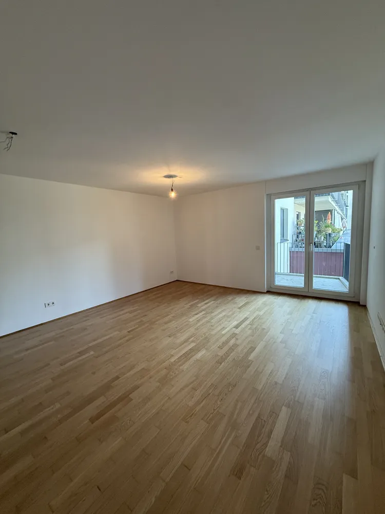 4 Zimmer Wohnung mit 90 m² in München – Bild 3