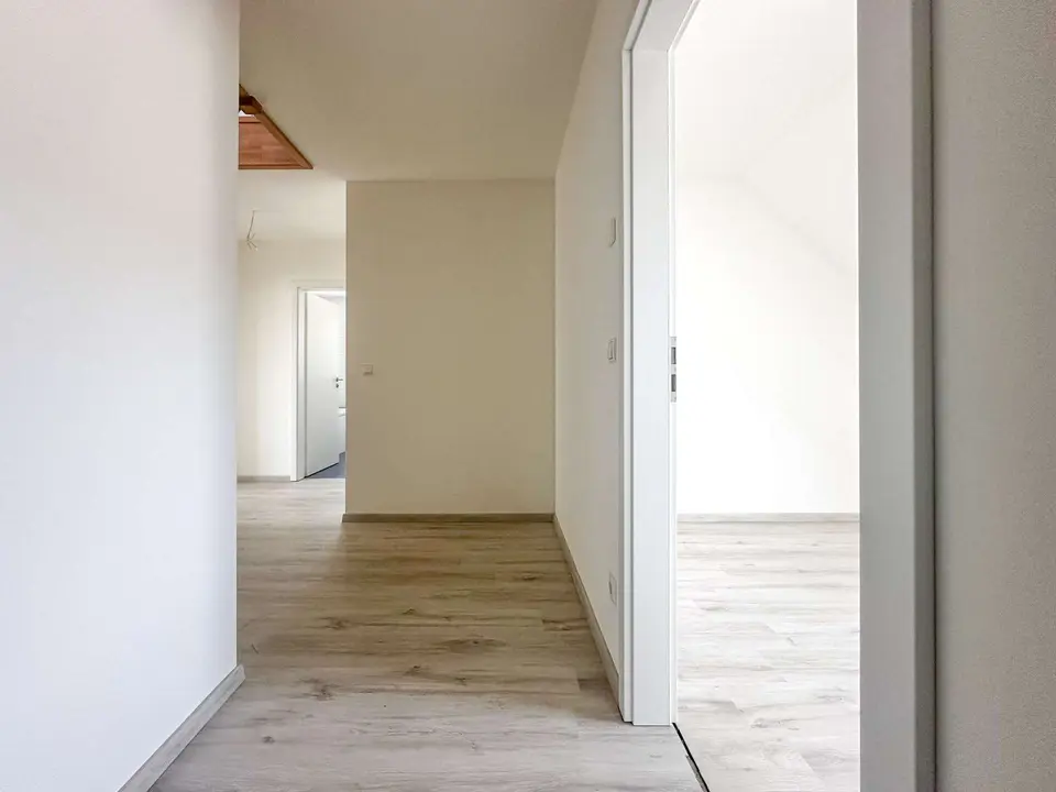 5 Zimmer Wohnung mit 112 m² in Bitterfeld-Wolfen – Bild 3
