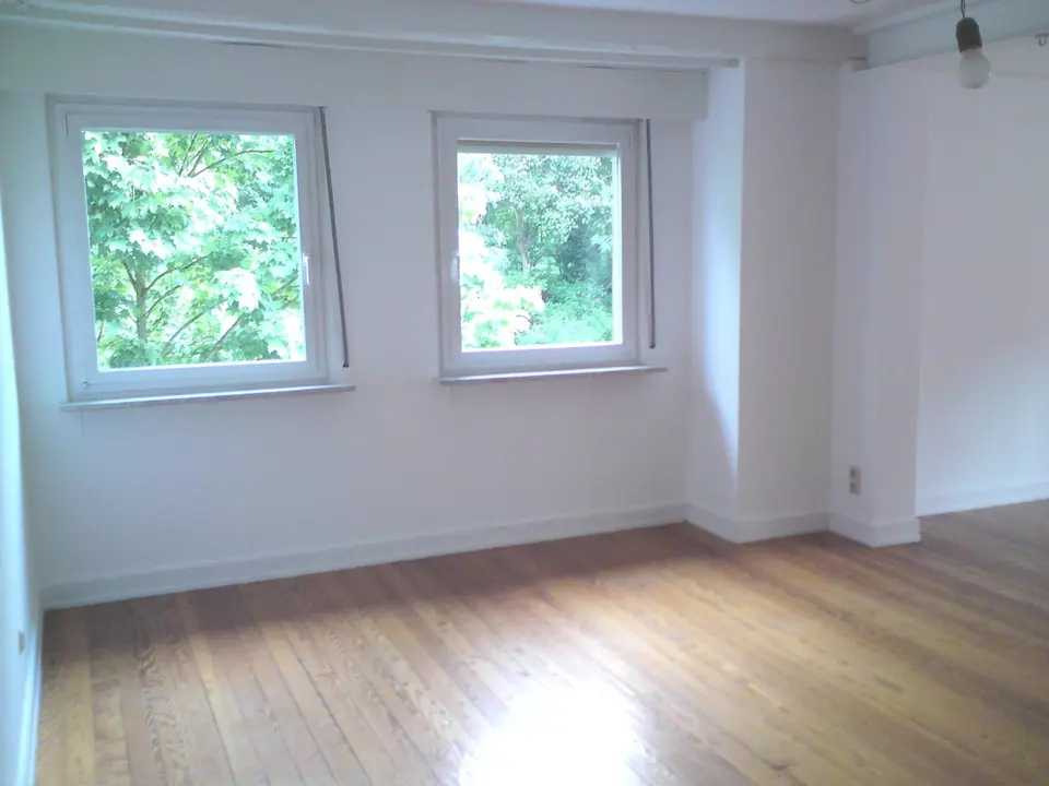 5 Zimmer Wohnung mit 98 m² in Saarbrücken – Bild 1