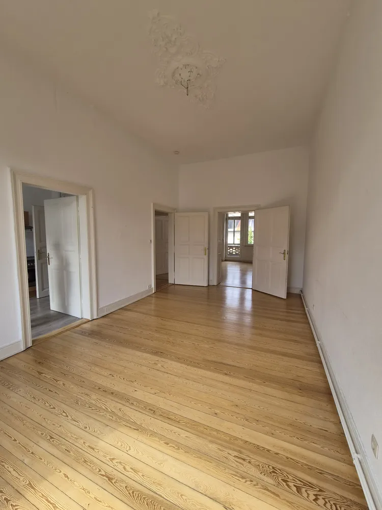 4 Zimmer Wohnung mit 140 m² in Wiesbaden – Bild 8