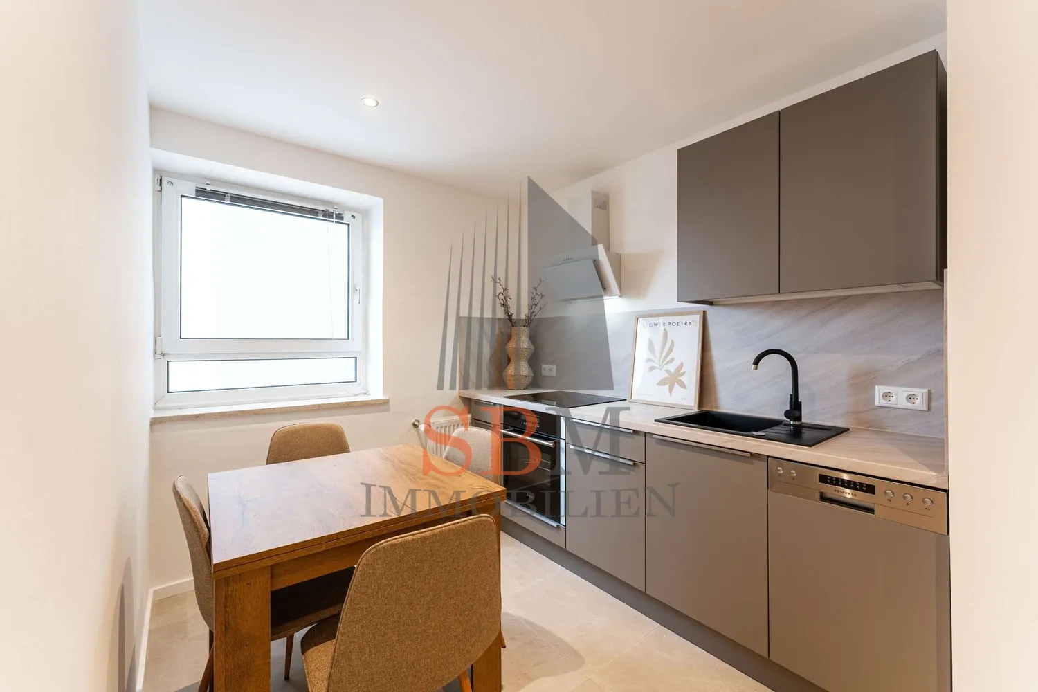 Shared room with 12 m² in Munich – Photo 3