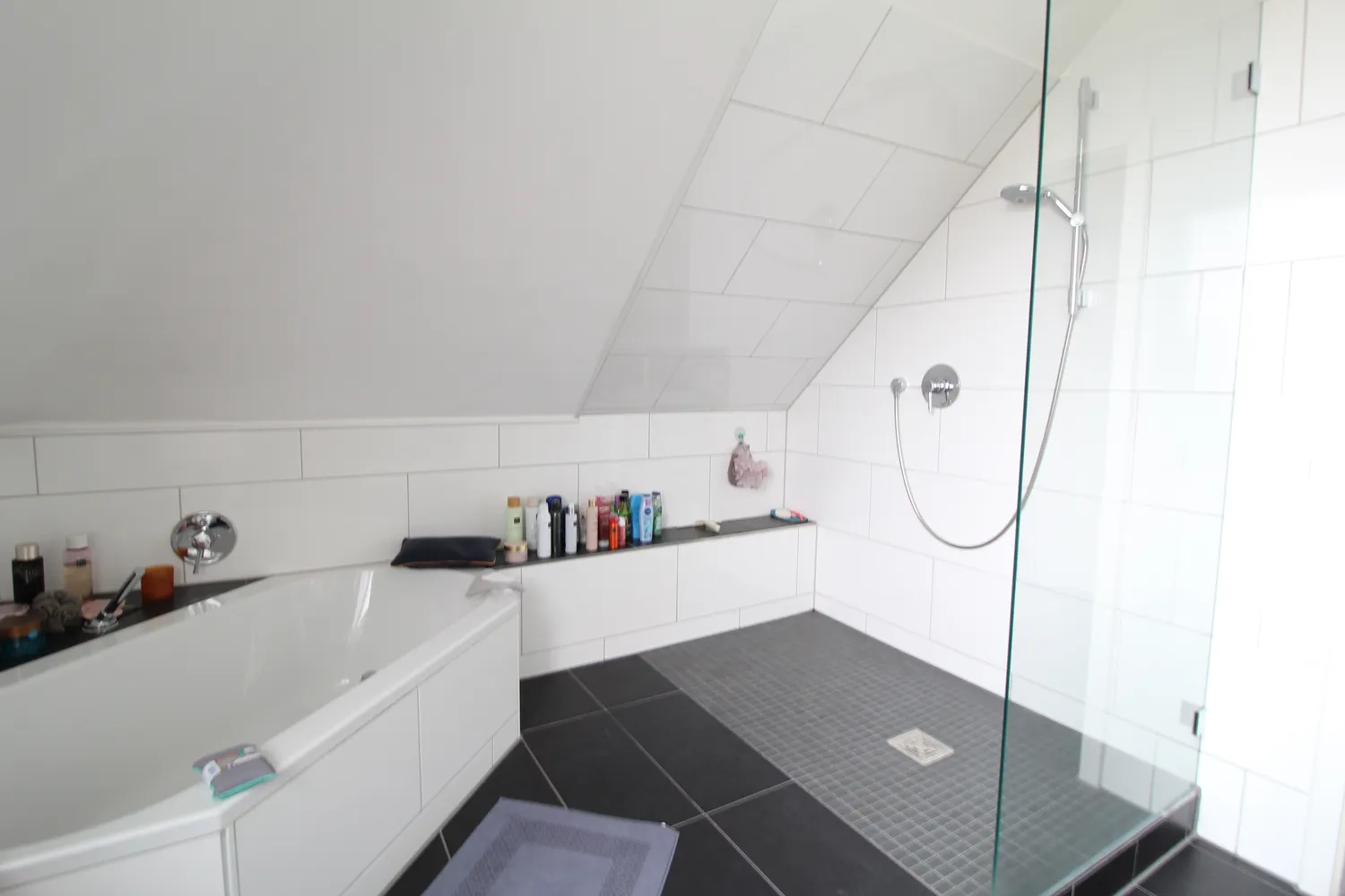 5 Zimmer Wohnung mit 124 m² in Essen – Bild 3