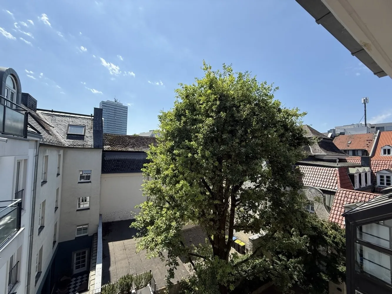 2 Zimmer Wohnung mit 75 m² in Düsseldorf – Bild 9