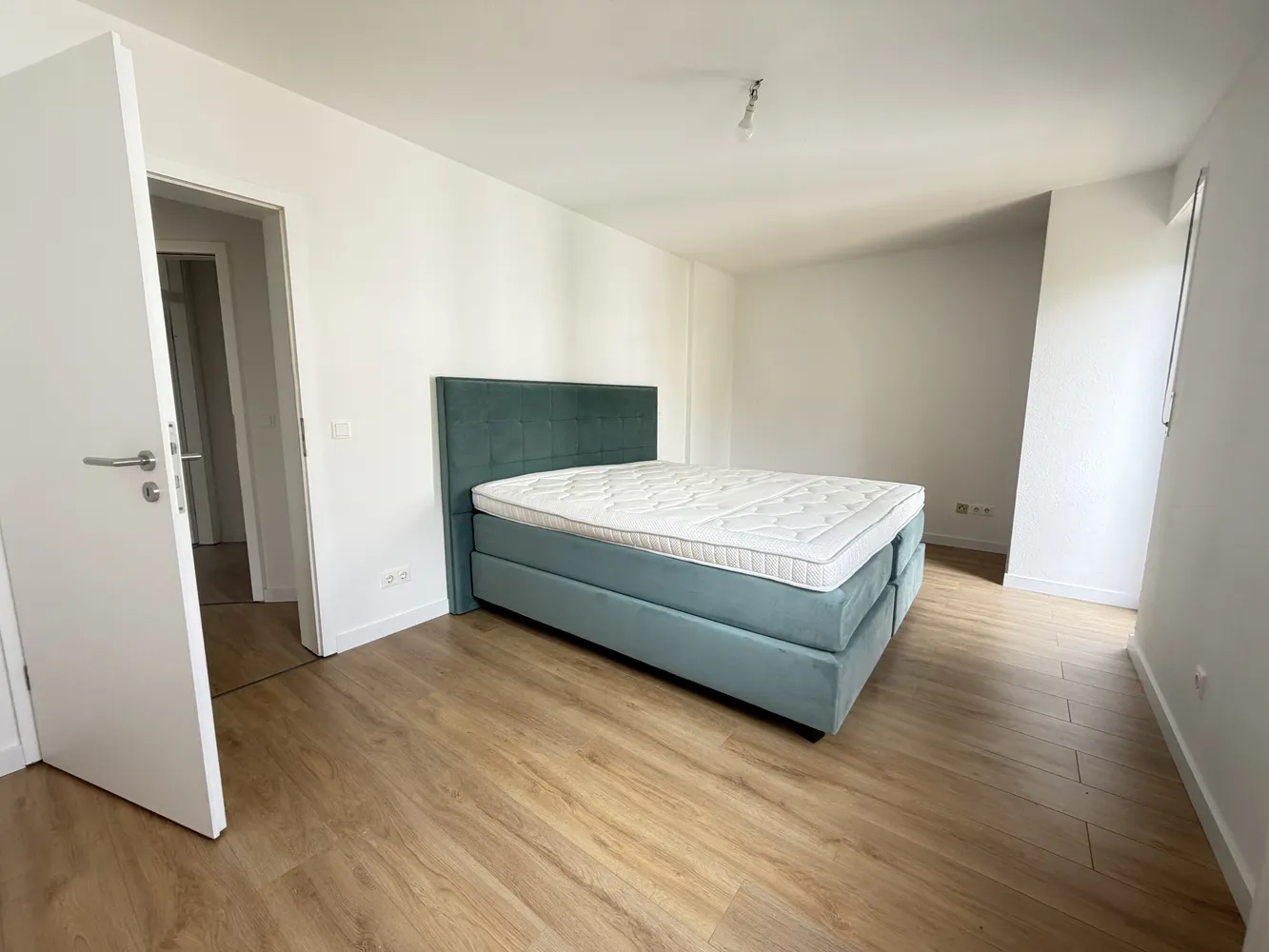 3 Zimmer Wohnung mit 81 m² in Wiesbaden – Bild 4