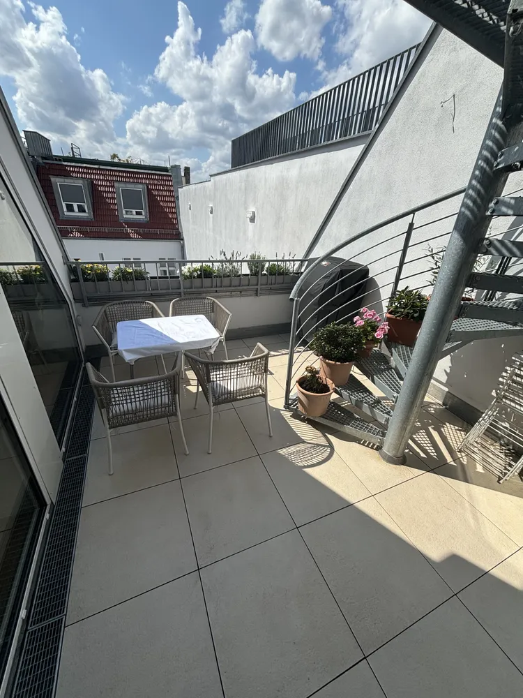 3 Zimmer Wohnung mit 109 m² in Berlin – Bild 9