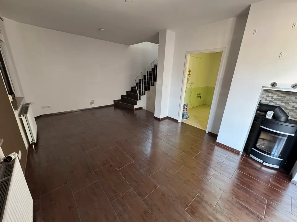 8 Zimmer Wohnung mit 200 m² in Peine – Bild 1