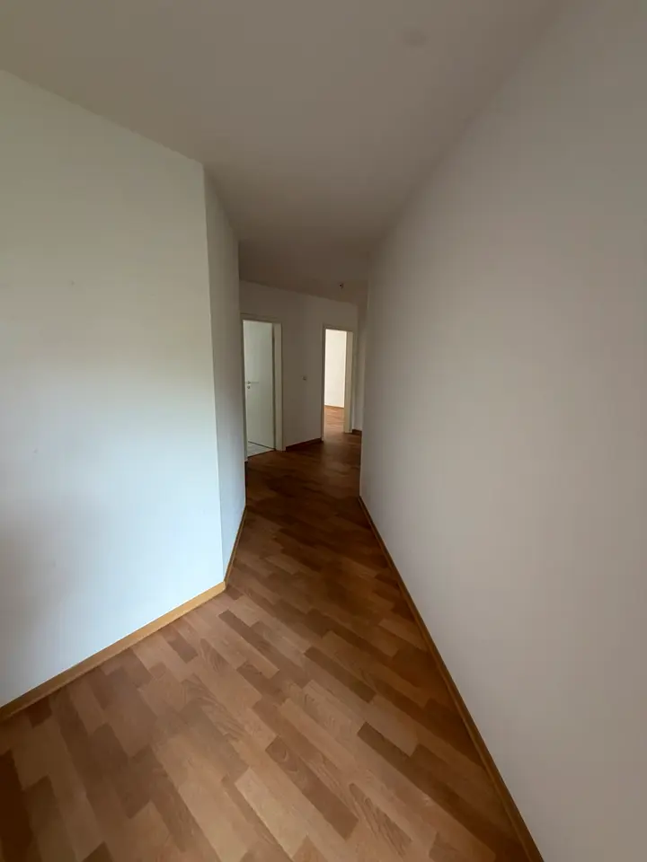 4 Zimmer Wohnung mit 96 m² in Schwerin – Bild 3