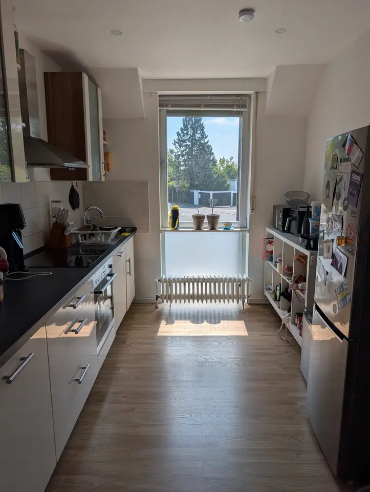 4 Zimmer Wohnung mit 100 m² in Bergisch Gladbach – Bild 2