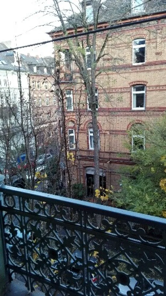 3 Zimmer Wohnung mit 96 m² in Wiesbaden – Bild 2