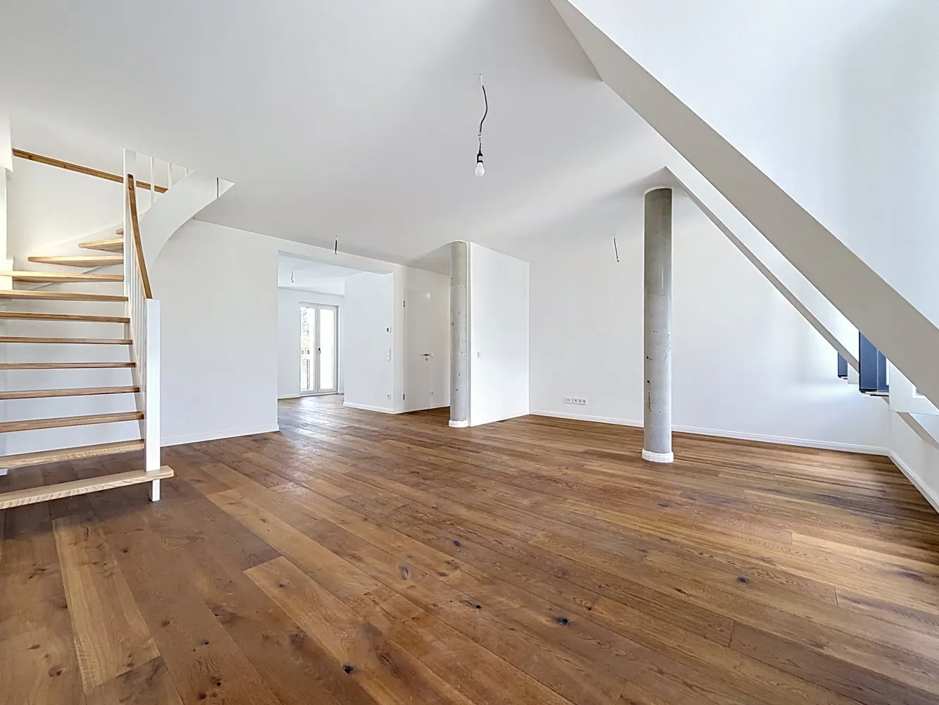 4 Zimmer Wohnung mit 132 m² in Berlin – Bild 2