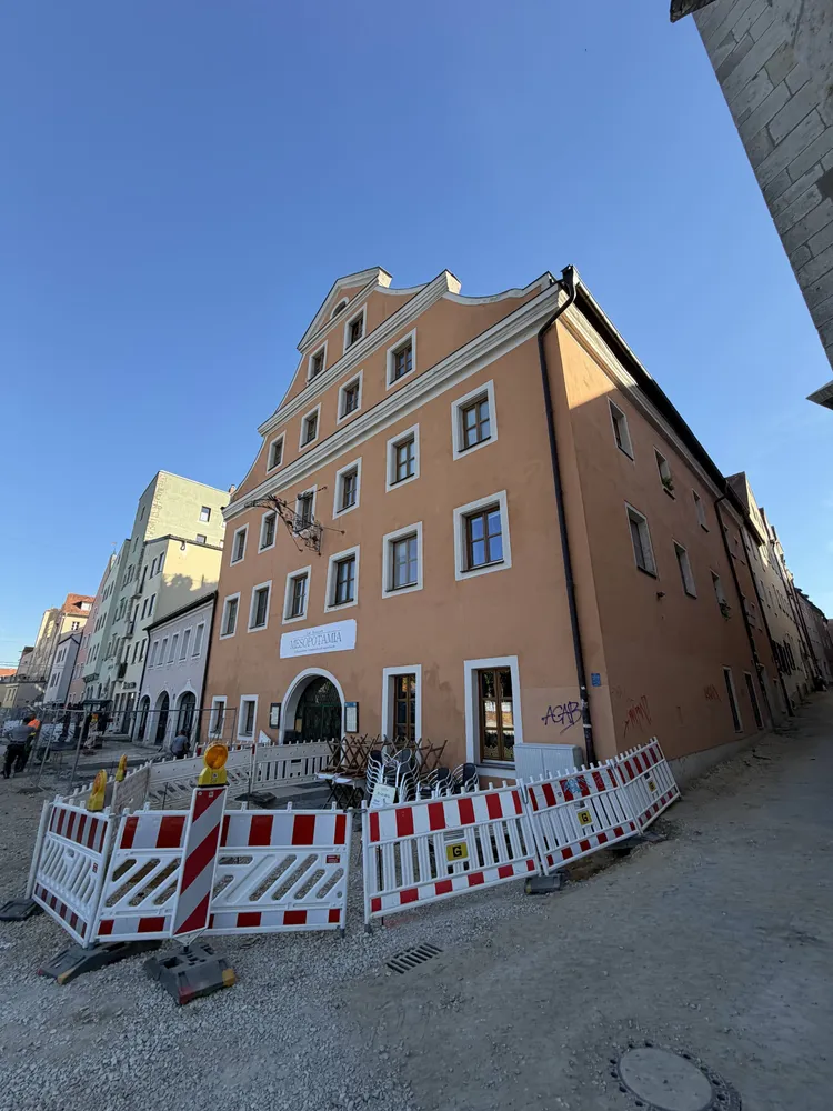 2 Zimmer Wohnung mit 69 m² in Regensburg – Bild 1