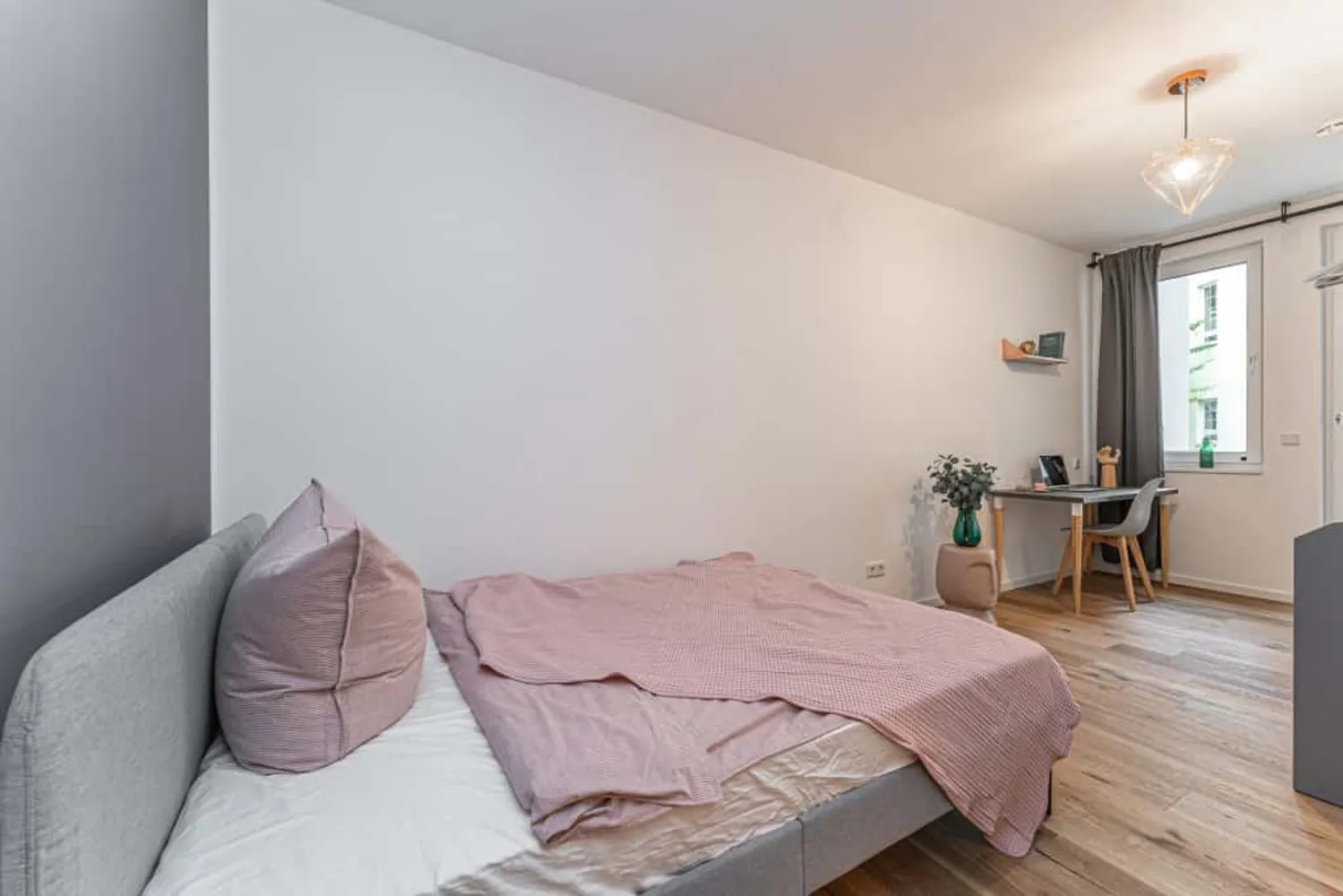 Shared room with 14 m² in Berlin – Photo 1