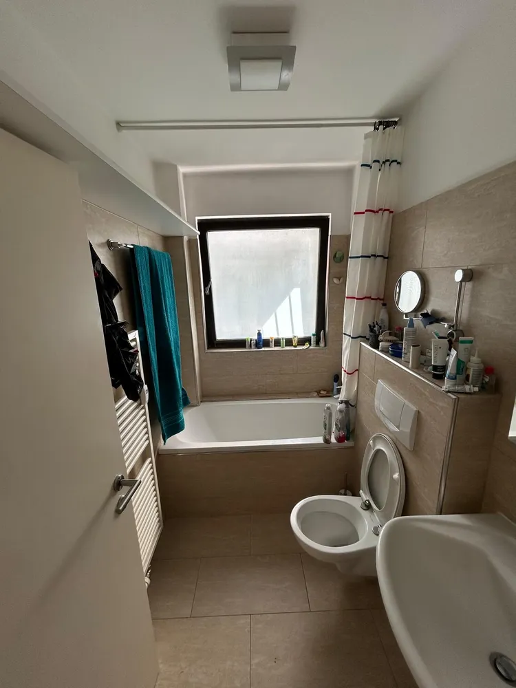 3 Zimmer Wohnung mit 88 m² in Frankfurt am Main – Bild 2