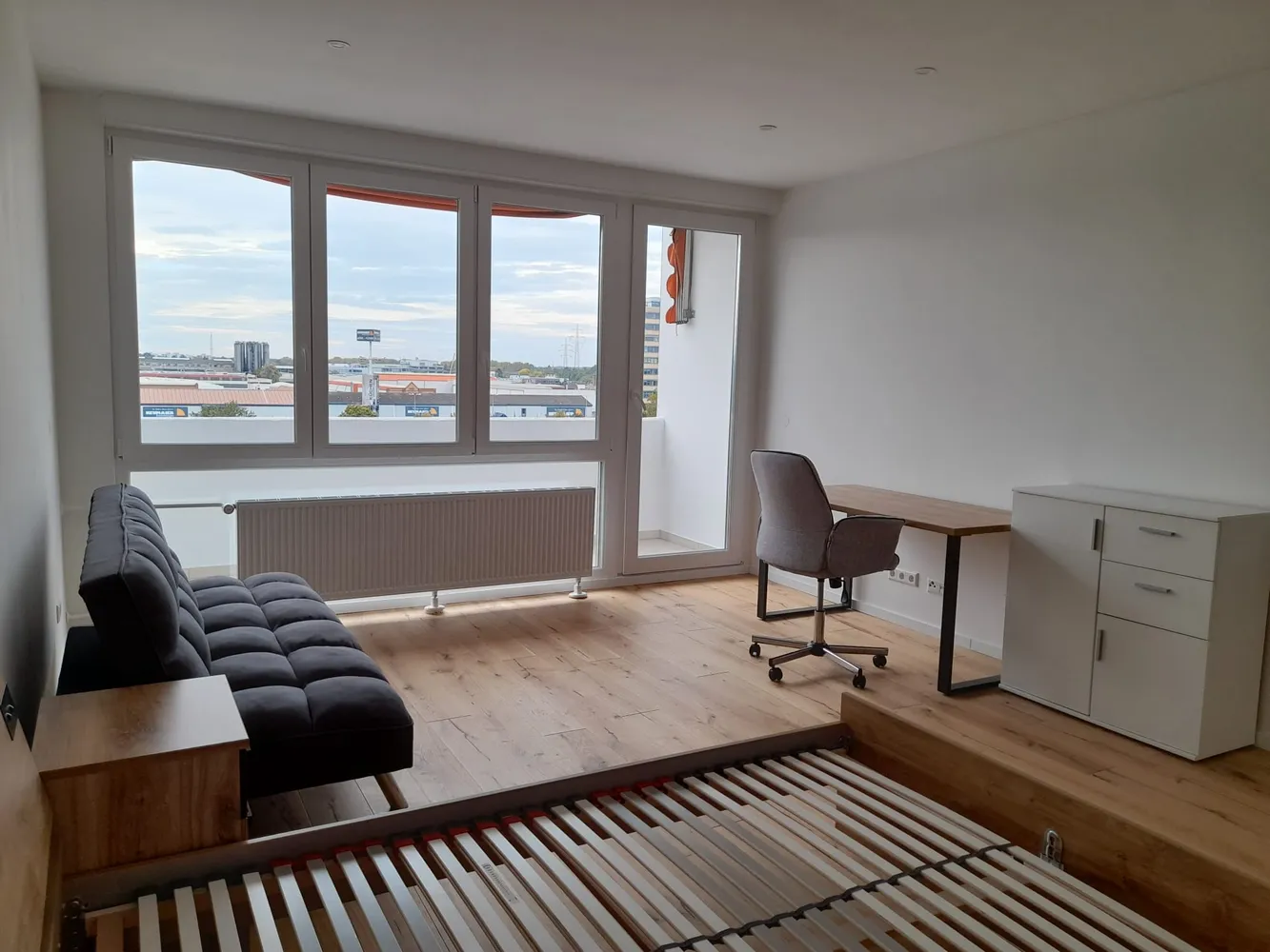 4 Zimmer Wohnung mit 98 m² in Karlsruhe – Bild 1