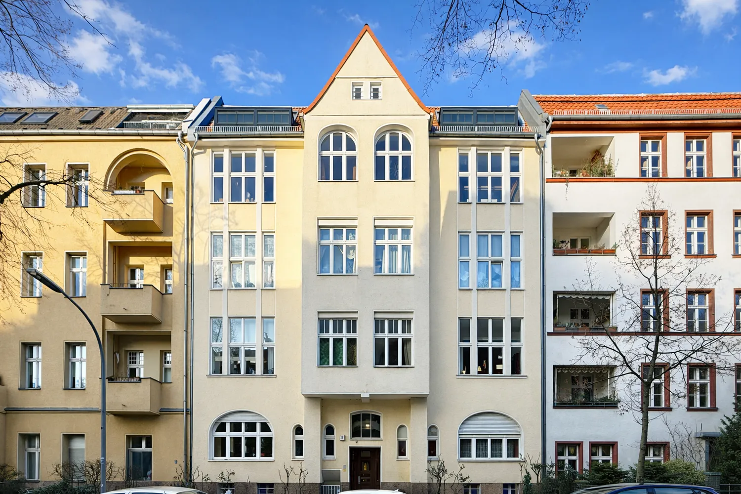 2 Zimmer Wohnung mit 92 m² in Berlin – Bild 2