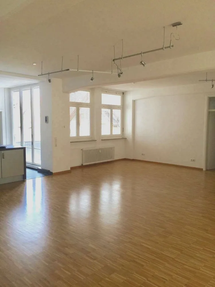 4 Zimmer Wohnung mit 162 m² in Stuttgart – Bild 2