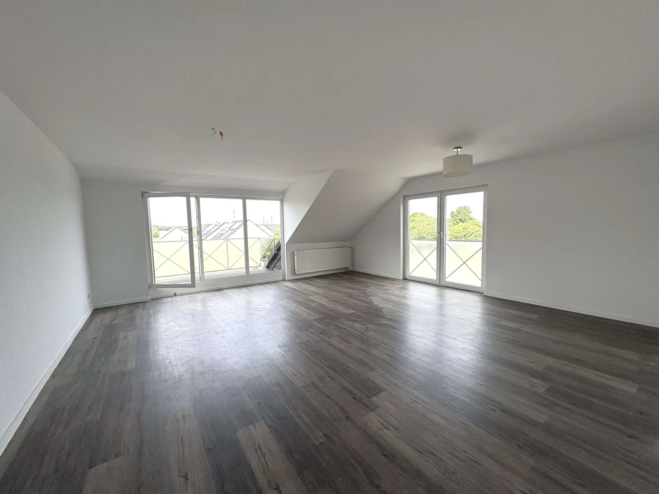 2 Zimmer Wohnung mit 76 m² in Köln – Bild 1