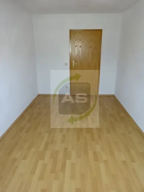 7 Zimmer Wohnung mit 105 m² in Zwickau – Bild 8