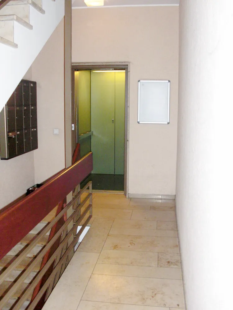 2 Zimmer Wohnung mit 95 m² in Düsseldorf – Bild 2