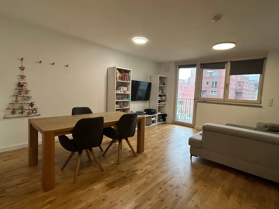 4 Zimmer Wohnung mit 106 m² in München – Bild 3