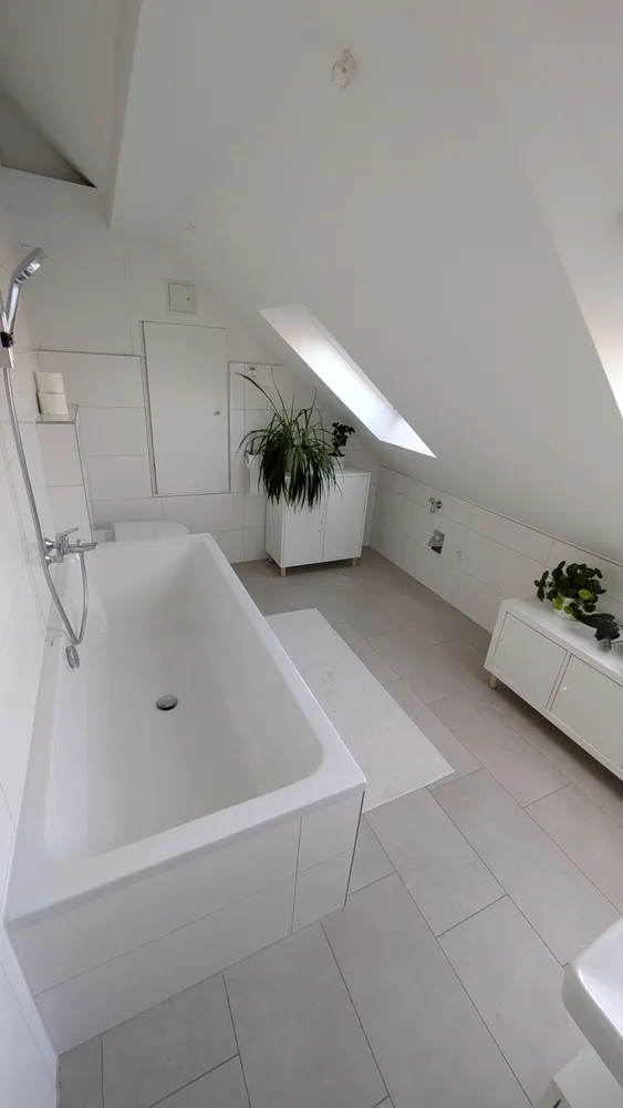 6 Zimmer Wohnung mit 106 m² in Stuttgart – Bild 5