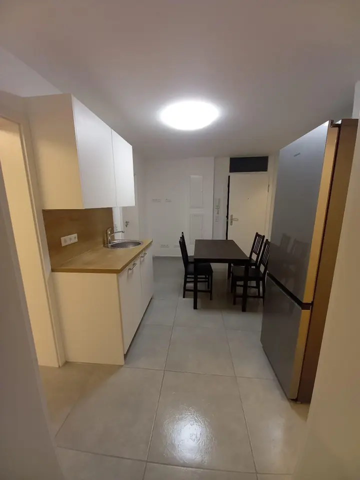 2 Zimmer Wohnung mit 10 m² in Stuttgart – Bild 6
