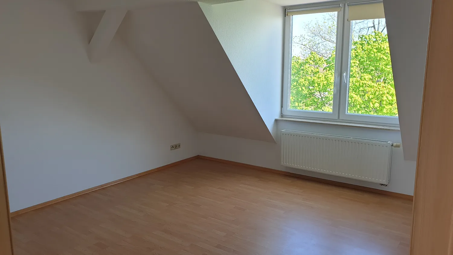 4 Zimmer Wohnung mit 110 m² in Merseburg – Bild 1