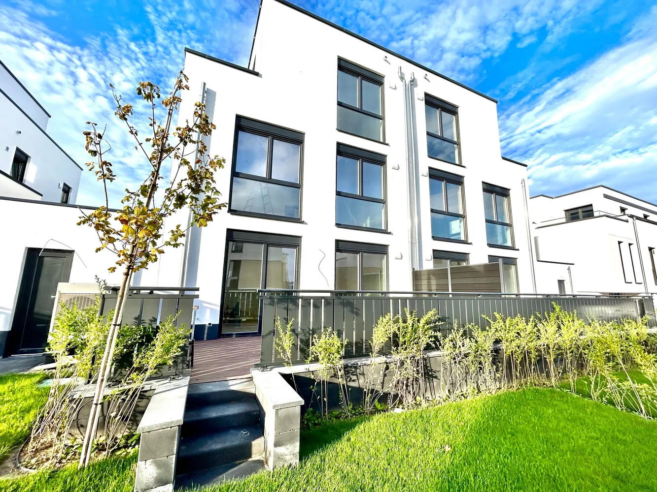 5 Zimmer Wohnung mit 120 m² in Wiesbaden – Bild 1