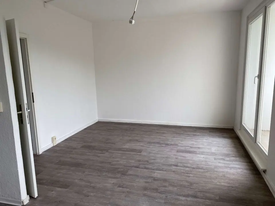 3 Zimmer Wohnung mit 57 m² in Halle (Saale) – Bild 2