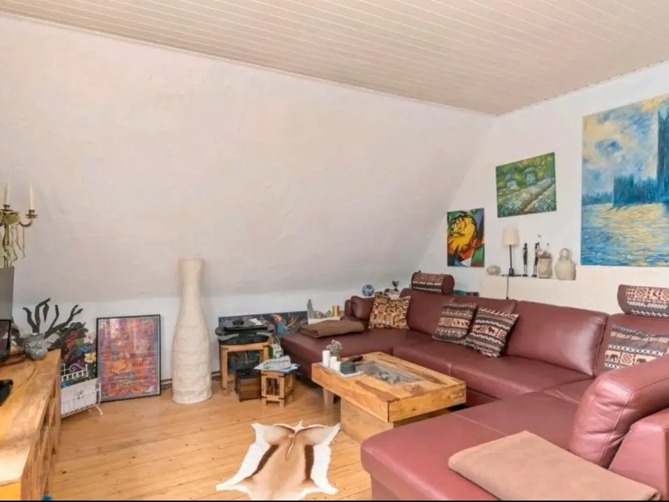 4 Zimmer Wohnung mit 130 m² in Bremen – Bild 1