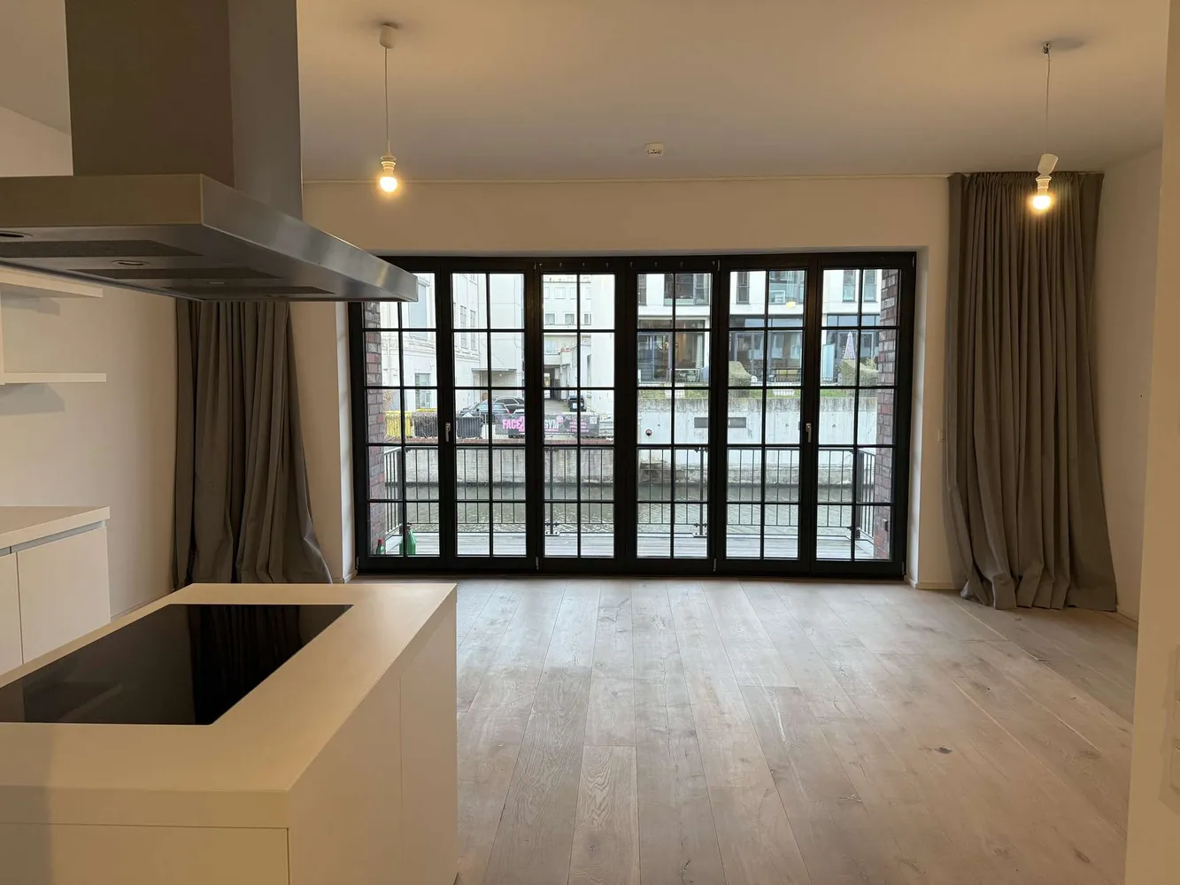 2 Zimmer Wohnung mit 81 m² in Hamburg – Bild 1