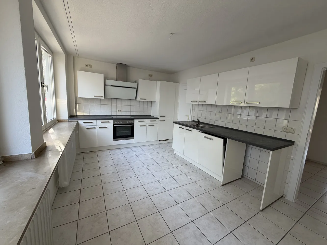 3 Zimmer Wohnung mit 98 m² in Aachen – Bild 2
