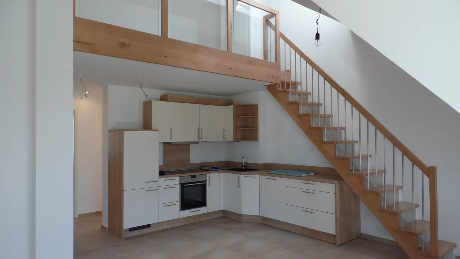 3 Zimmer Wohnung mit 80 m² in München – Bild 2