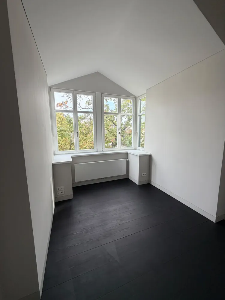 6 room apartment with 230 m² in Berlin – Photo 4