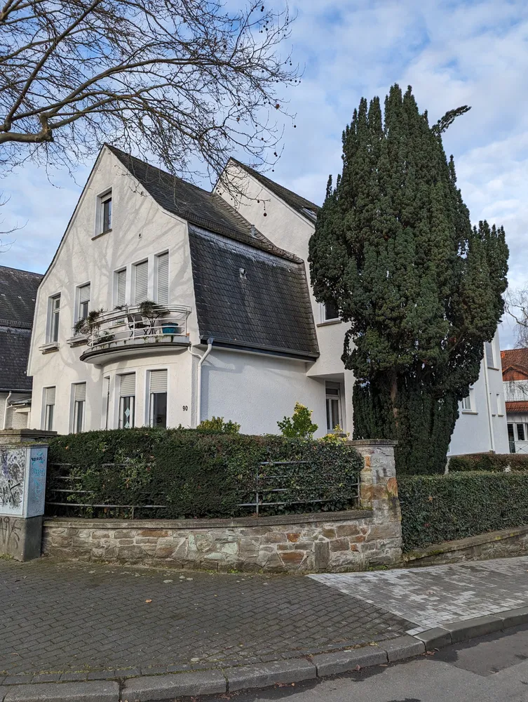 5 Zimmer Wohnung mit 165 m² in Wiesbaden – Bild 1