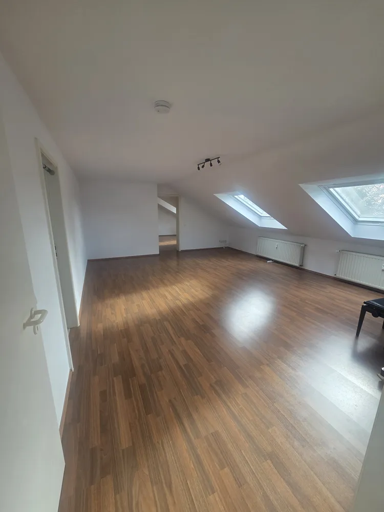 3 room apartment with 88 m² in Düsseldorf – Photo 4