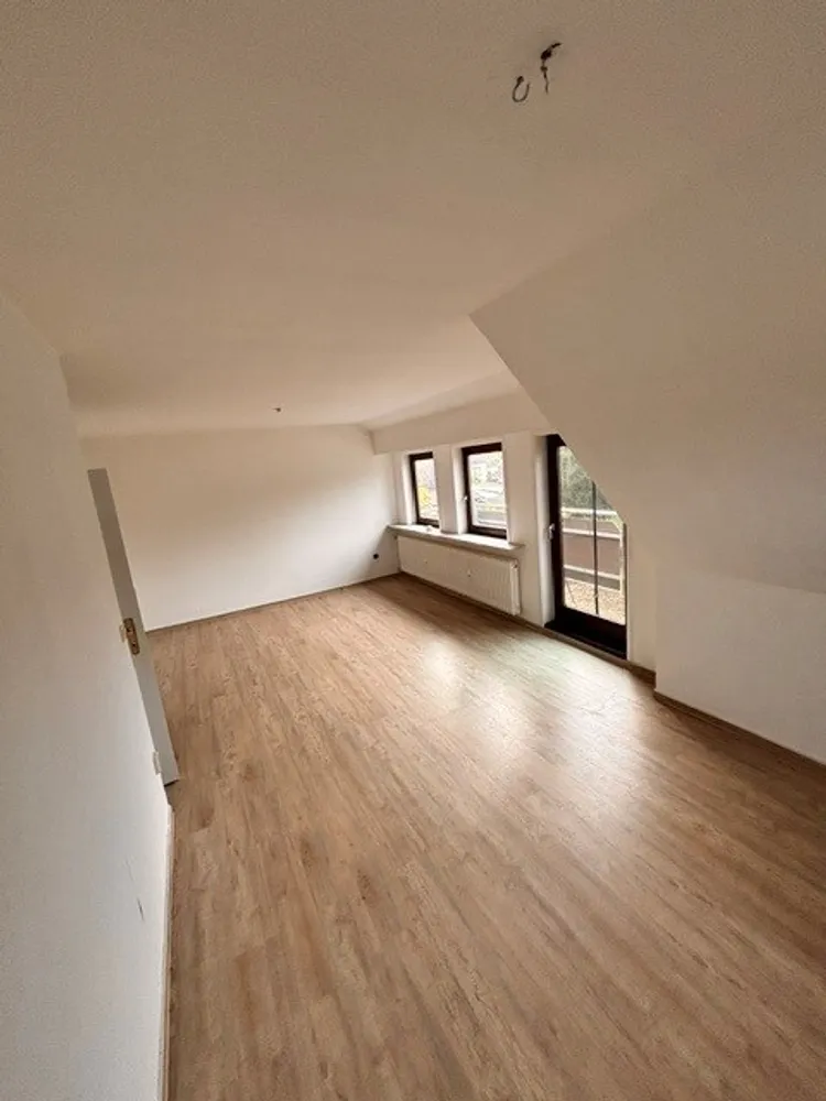 4 Zimmer Wohnung mit 76 m² in Delmenhorst – Bild 1