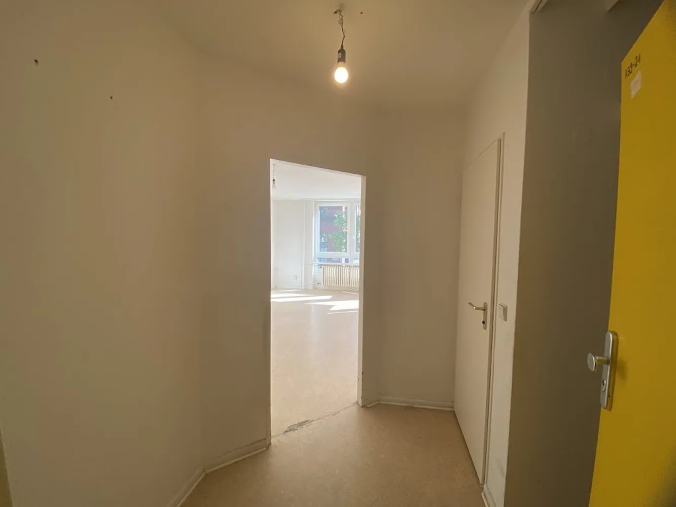 1 room apartment with 35 m² in Berlin – Photo 10